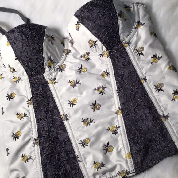 Corset by Blush - Picture 2 of 5